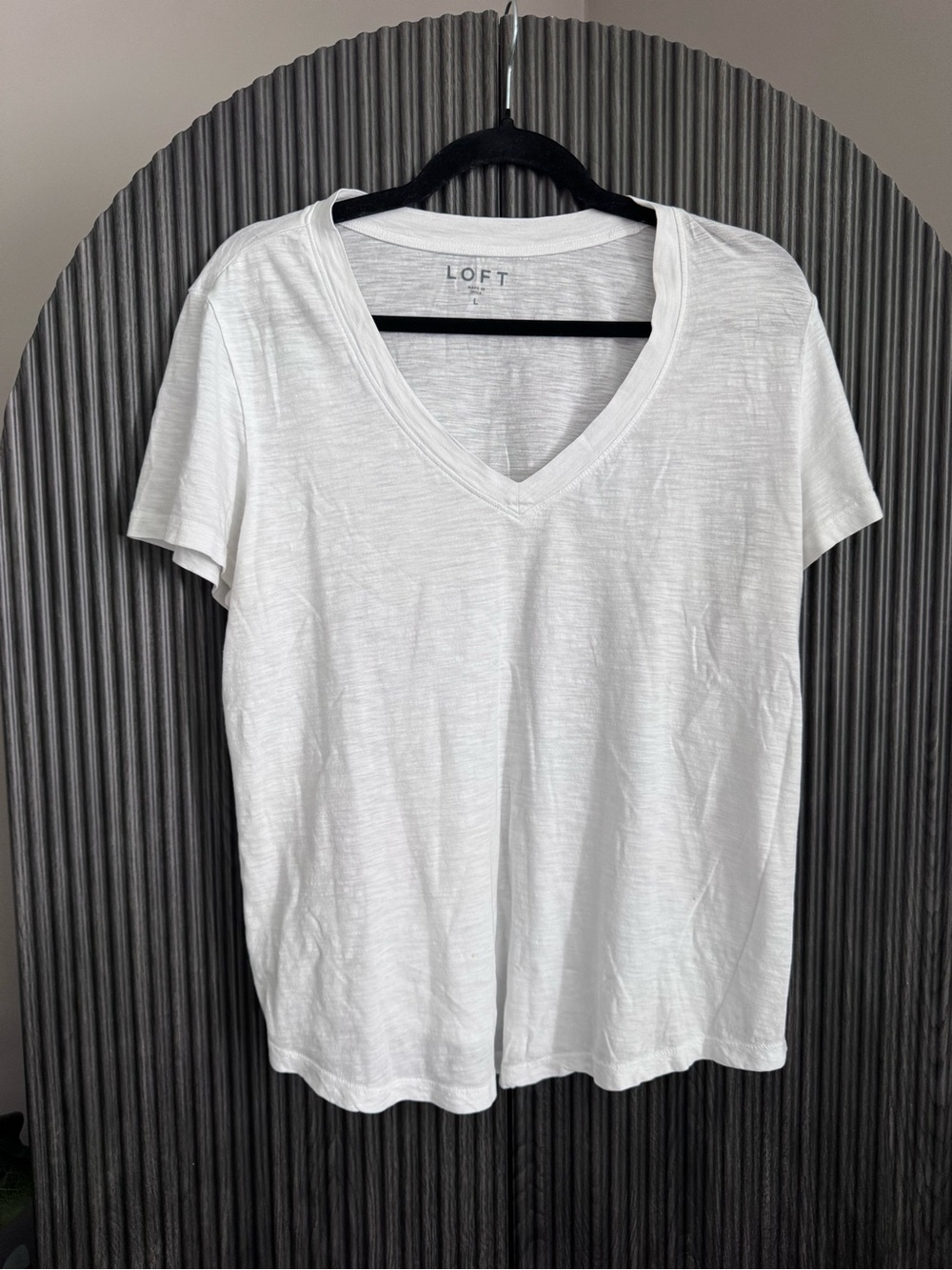 LOFT Women's Classic V-Neck Tee
